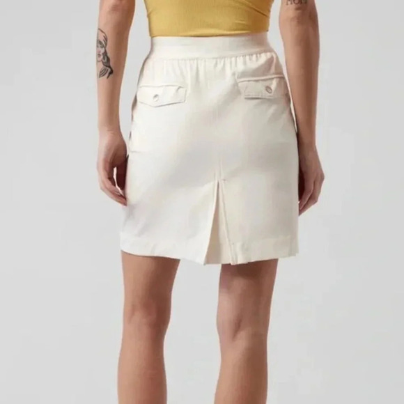 ATHLETA ~ Cream Vienna Cargo Skort - Picture 2 of 11